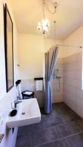 Badezimmer im Gewerbeobjekt Investitionsobjekt Sminarium